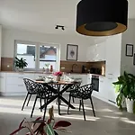 Heaven Homes Pader-lounge *