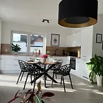 Heaven Homes Pader-lounge Apartman